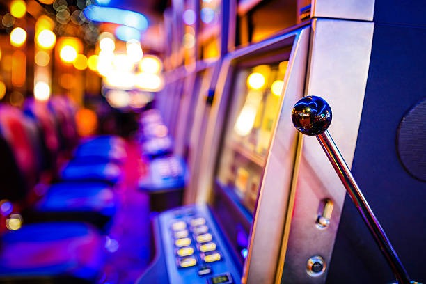 Mobile interface showing live dealer chat and betting controls on jos777 slot
